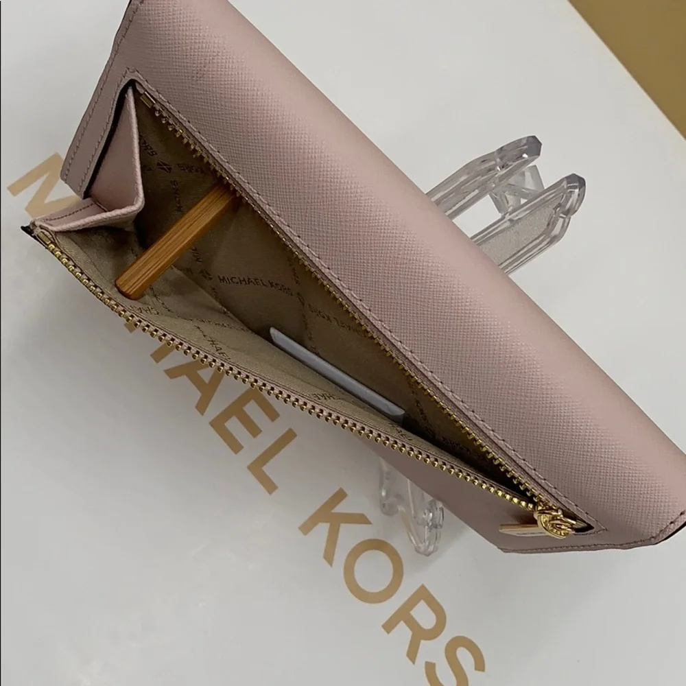 Michael Kors Jet Set Travel Lg Trifold Wallet - Picture 3 of 16